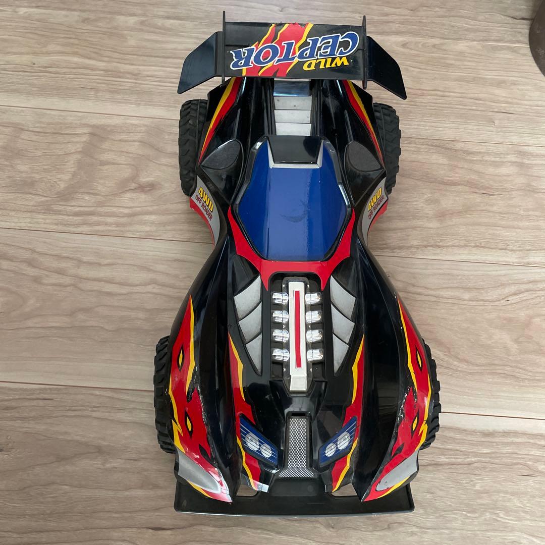 WILD CEPTOR ラジコンカー 黒/赤/青