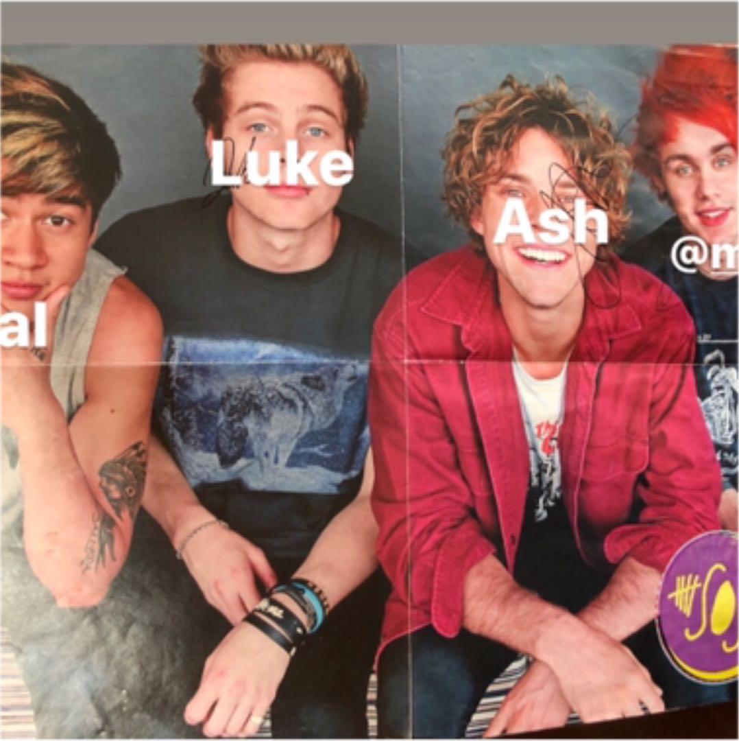 5 seconds of summer のサイン入りポスター
