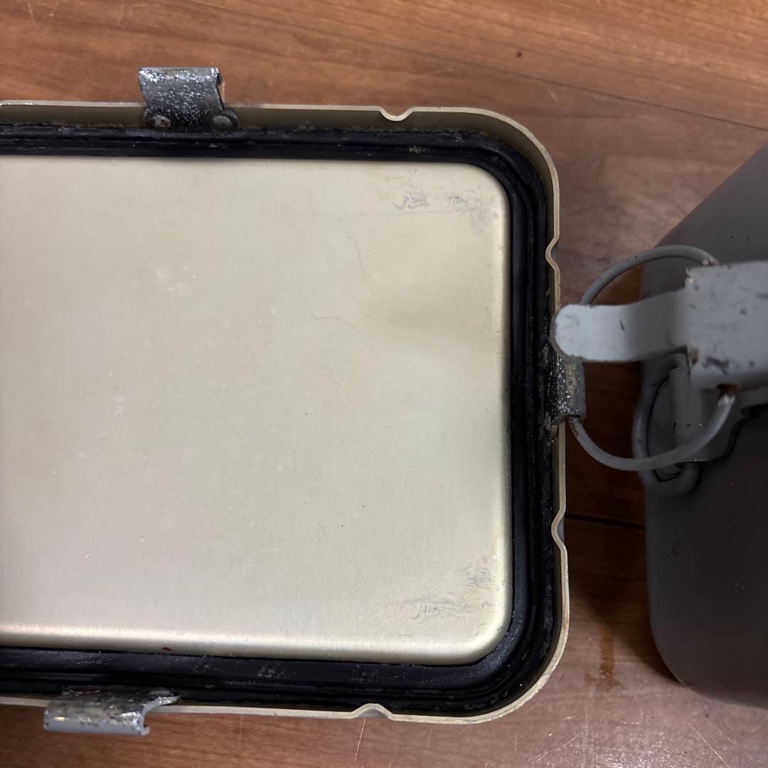 米軍　実物　SIGNAL SMOKE CASE 送料無料