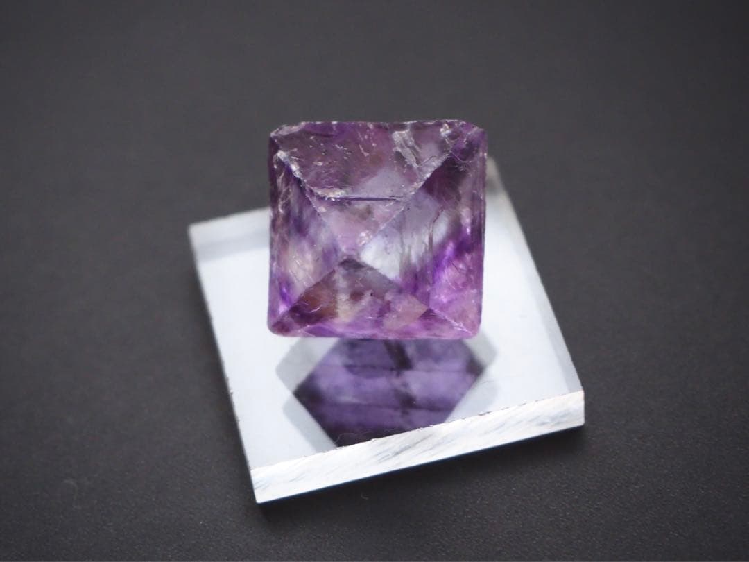 フローライト　イリノイ産　パープル　蛍石　鉱物【B-7】