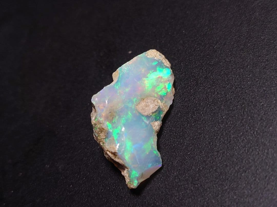 エチオピアウェロ産オパール　原石　ジュエリー　グレード　鉱物標本　原石