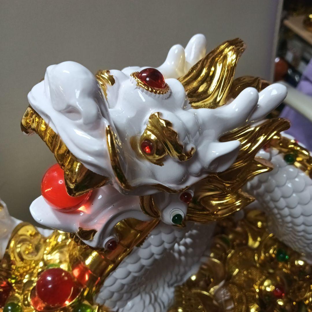 中国工芸品　白色と金色の白龍　ダンシングドラゴン