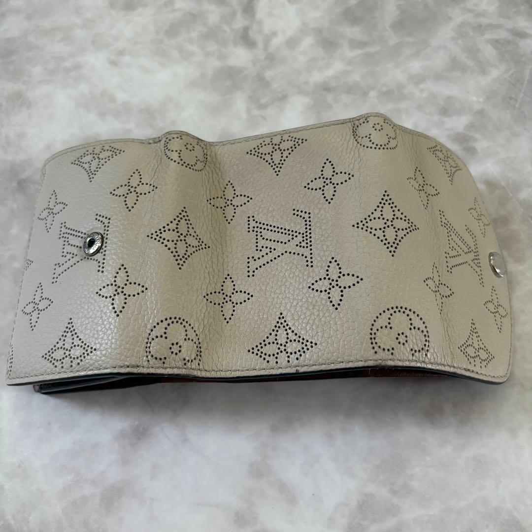 ルイヴィトン 日本限定品　ポルトフォイユ・イリス XS ミニ財布