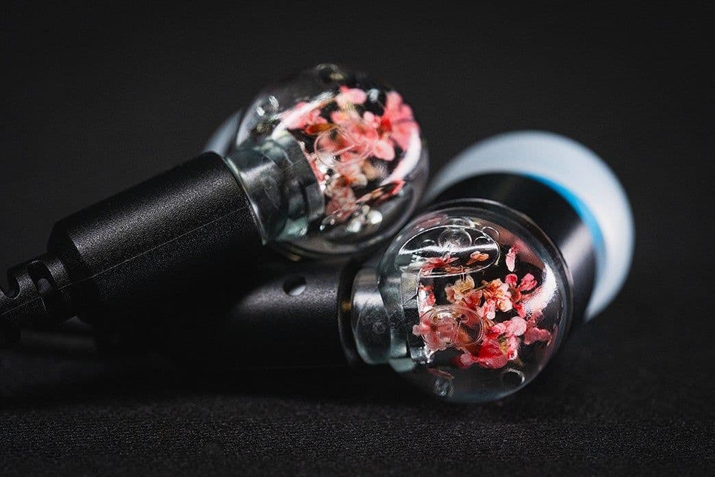 intime 夜桜 Penatconn ear＋4.4mmバランスケーブル