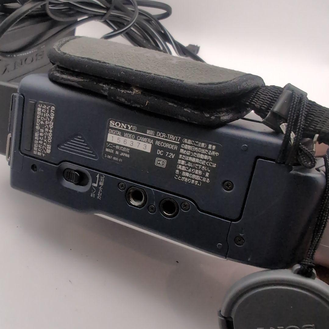 外観美品 miniDVのダビングに SONY ビデオカメラ DCR-TRV17
