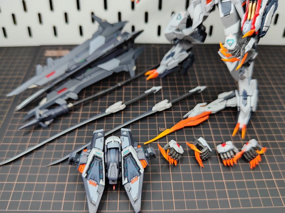 ニ*ロ様 Labzero 1/100 バルバトス ルプスレクス改造キット