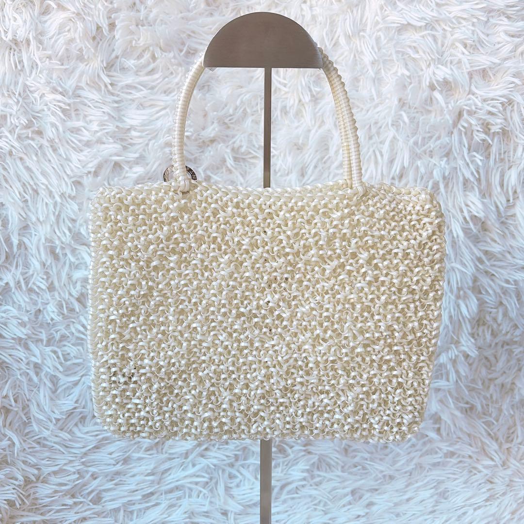 希少✨　アンテプリマ　スクエア　ミディアム　チェーン付き　パールホワイト