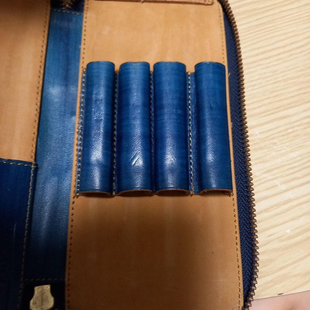 バハギア ラウンドジップペンケース ブルー