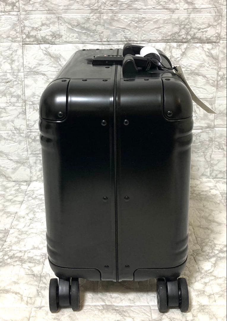 【未使用】ゼロハリバートン Classic Aluminum 3.0 28l