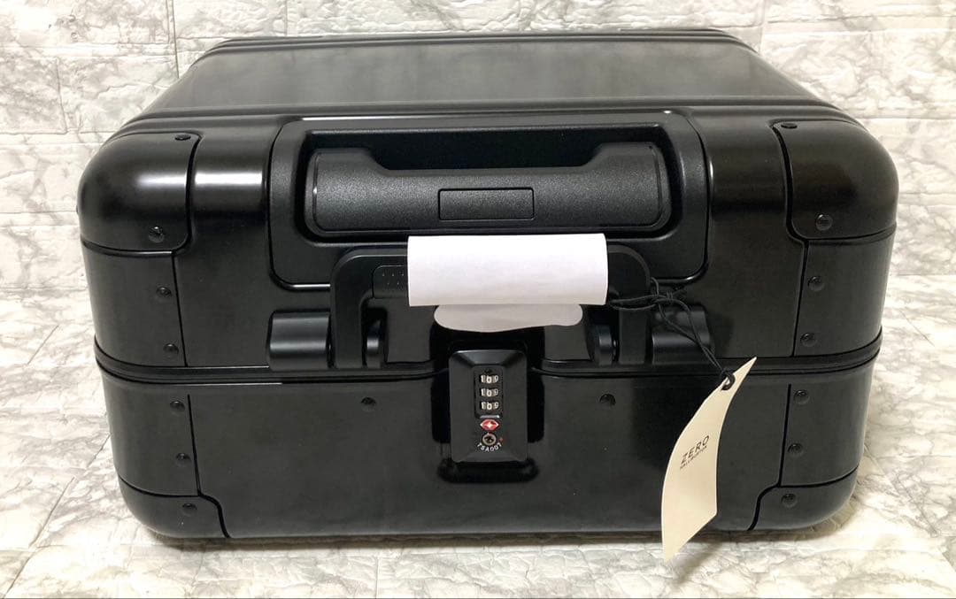 【未使用】ゼロハリバートン Classic Aluminum 3.0 28l