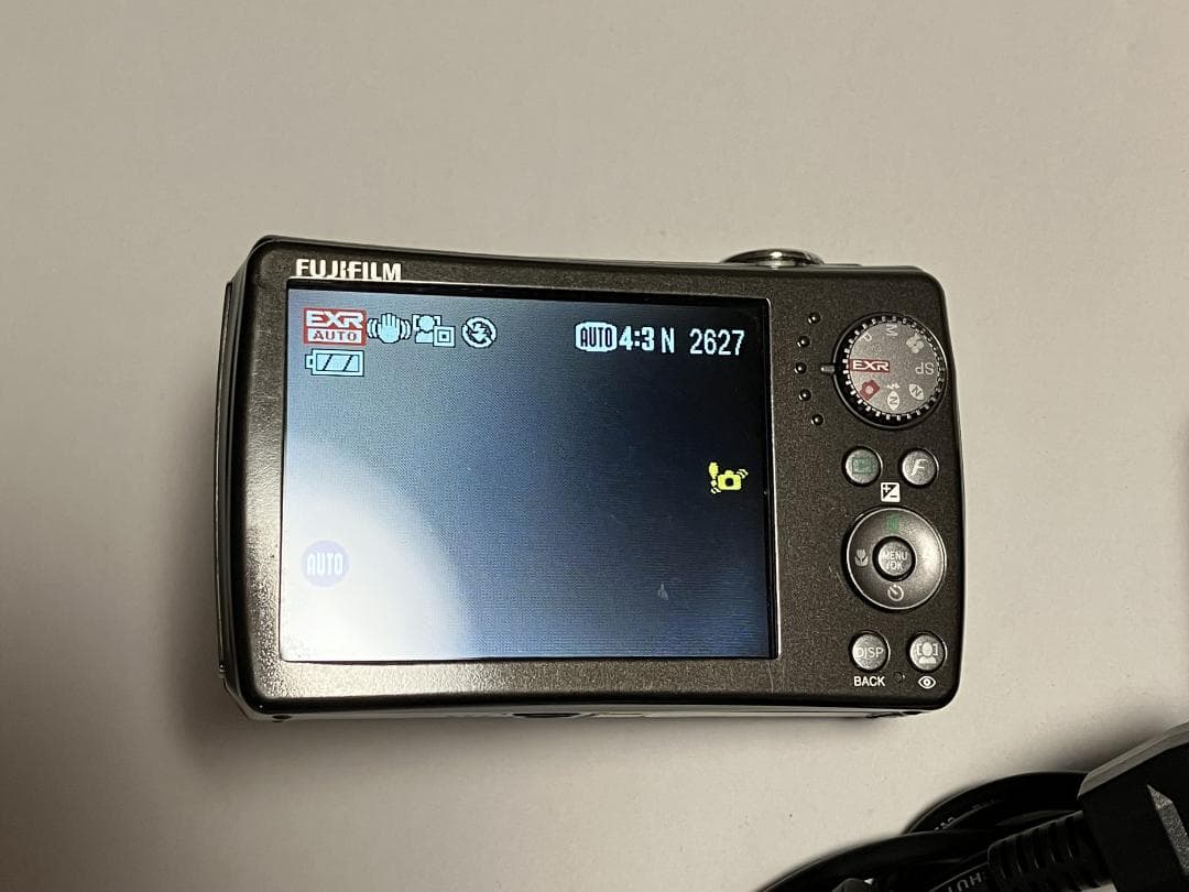 FUJIFILM FinePix F200EXR 光学5倍コンデジ