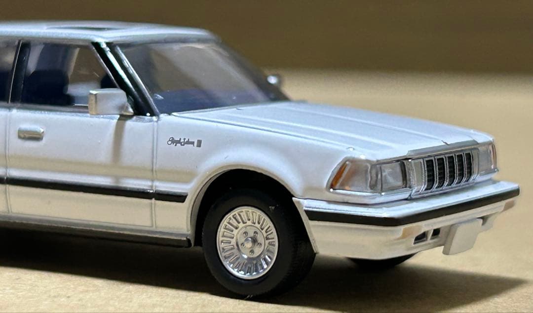 トミカリミテッドヴィンテージネオ トヨタ クラウン ハードトップ