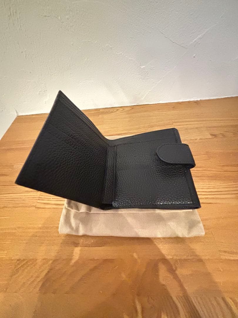 GUCCI 二つ折り財布　グッチ　レザー　スモールウォレット