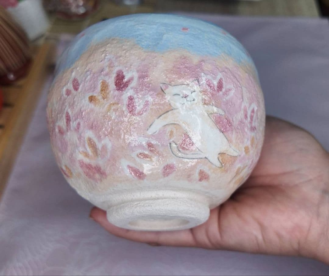 新春◇楽焼〚夢見る猫〛抹茶碗　茶道具　季節茶碗　楽入印　手描き