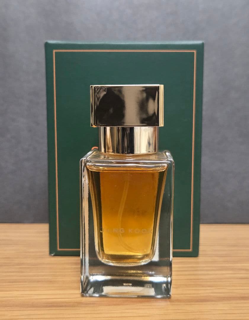 BTS JUNGKOOK ジョングク GOLDEN 香水 購入特典フォトカード付