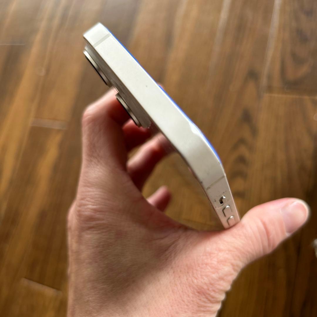 近日出品予定Apple iPhone 14 ホワイト SIMロックなし