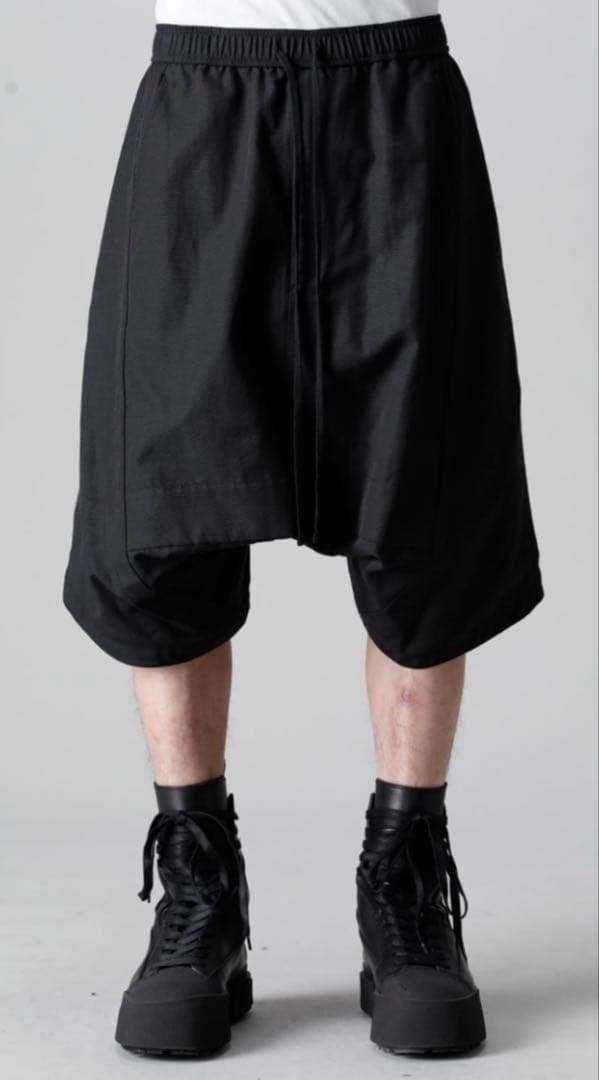 超美品！！ユリウス23PRE FWサルエル6部丈ハーフパンツ