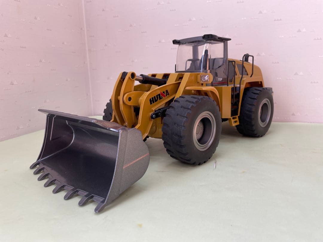 HUINA1583ホイールローダー リモコン付き