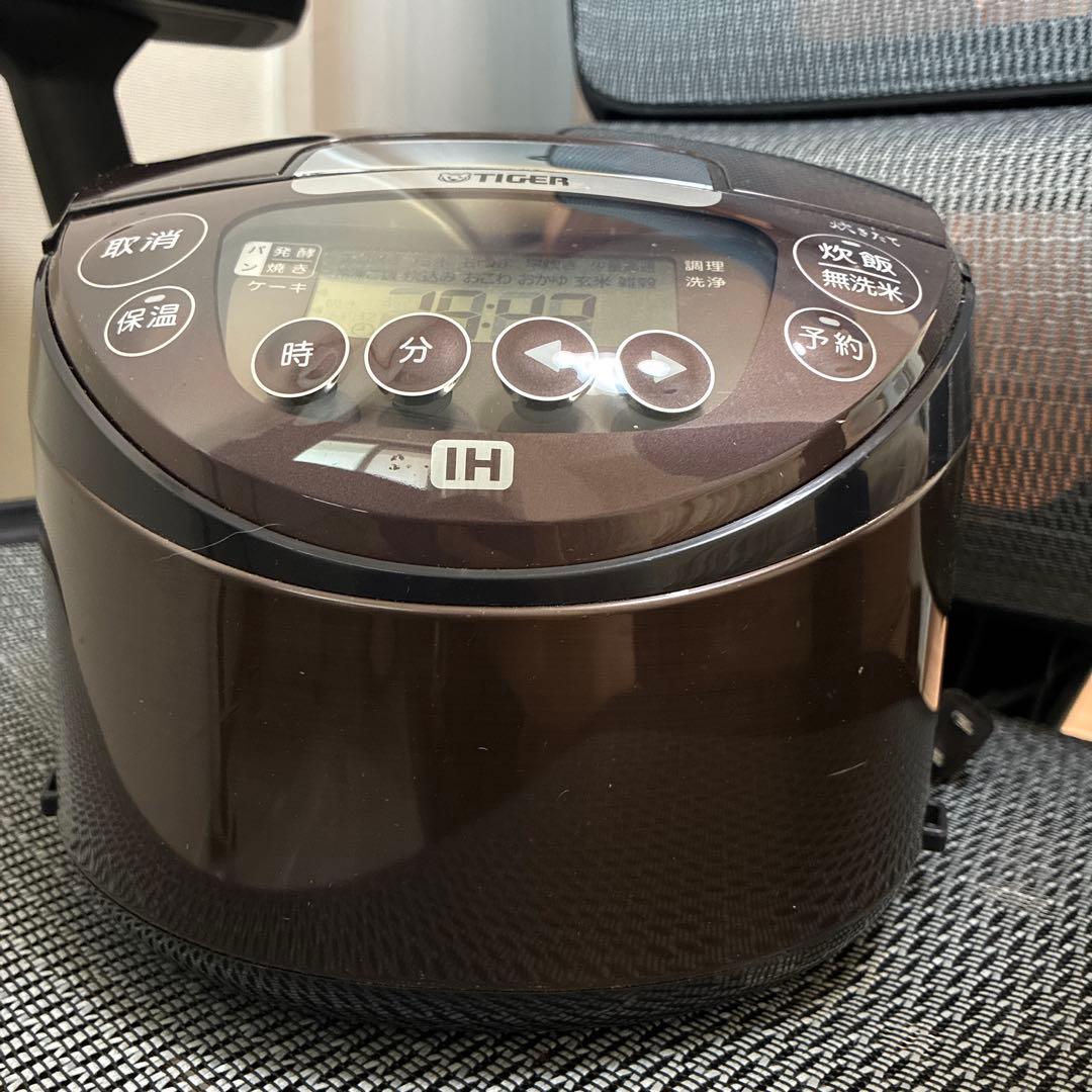 TIGER IH炊飯器 2022年製　ブラウン　5.5合　中古