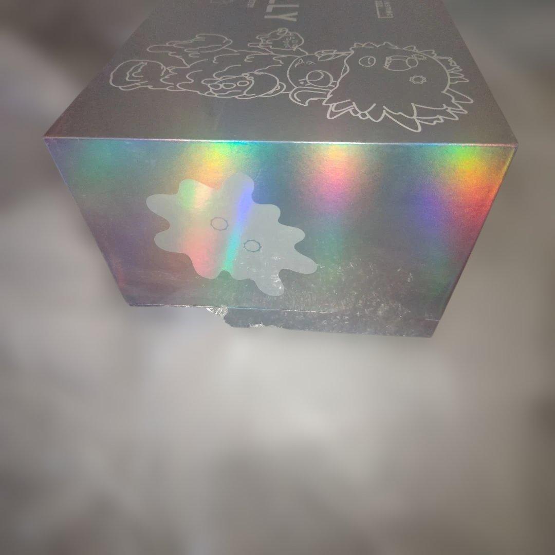 ポップマート　インスティンクトイ　inc MOLLY　フィギュア　未開封