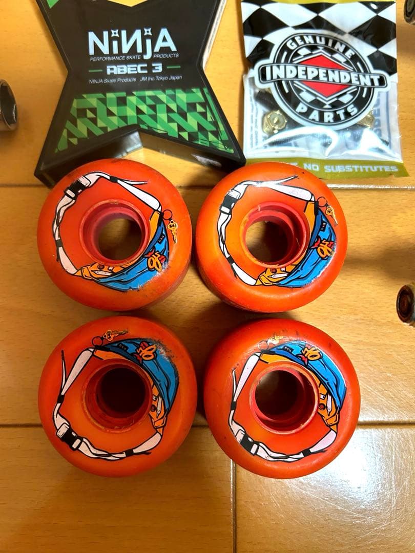 スケボー足周りセット　ベンチャートラック、Ninjaベアリング、OJウィール