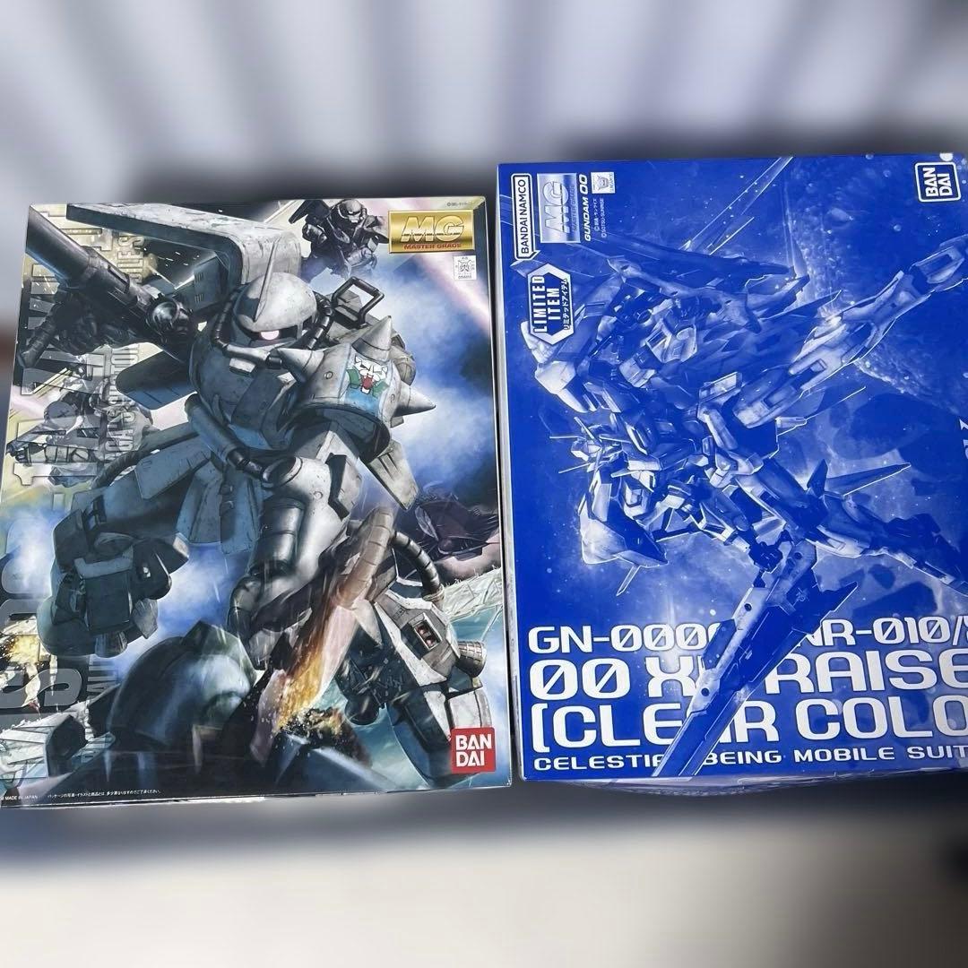 MGシンマツナガ専用ザクVer2.0のMGダブルオーライザークリアカラーのセット