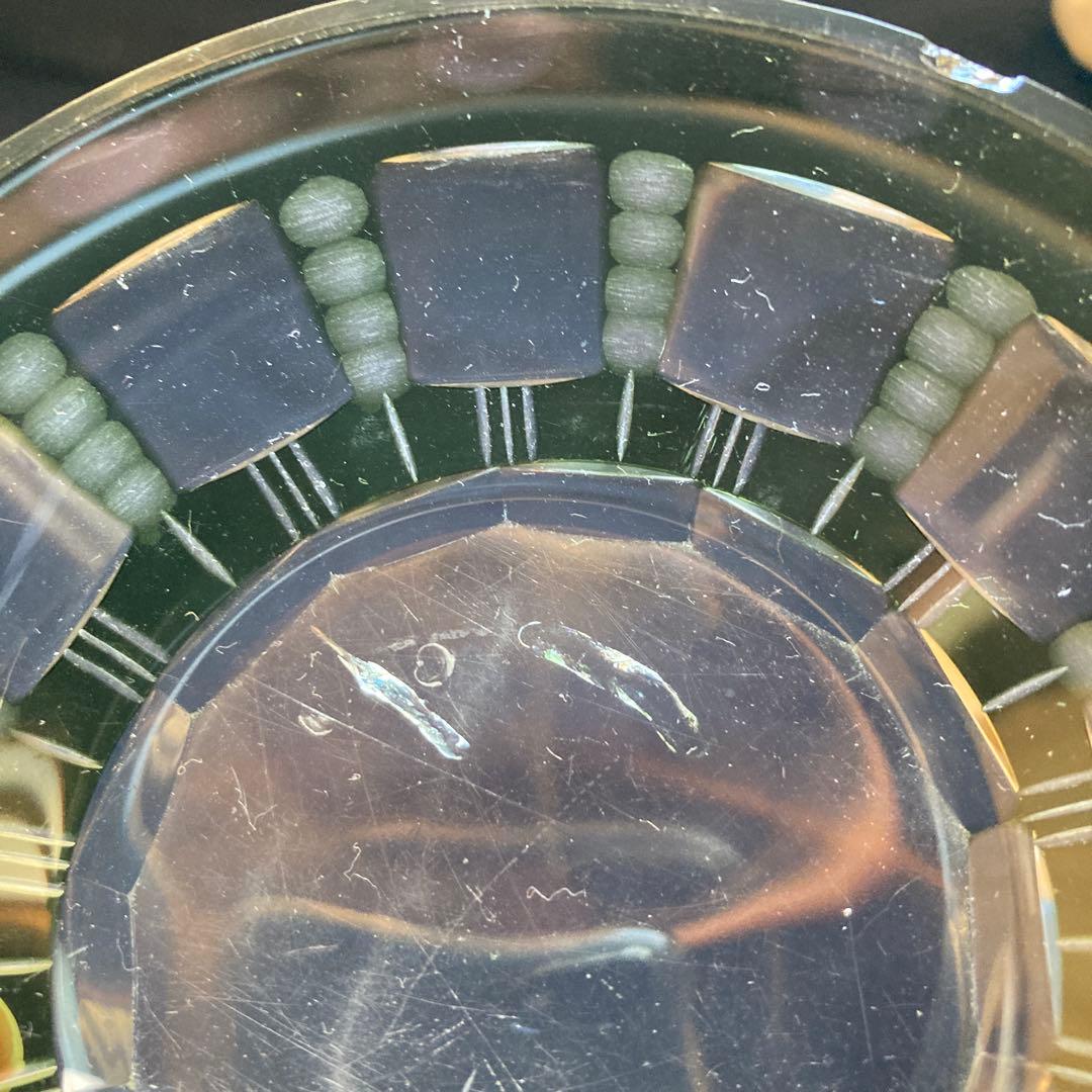 古い江戸切子(うぐいす色)小皿2枚　11×2cm ひび、かけあり　割れなし