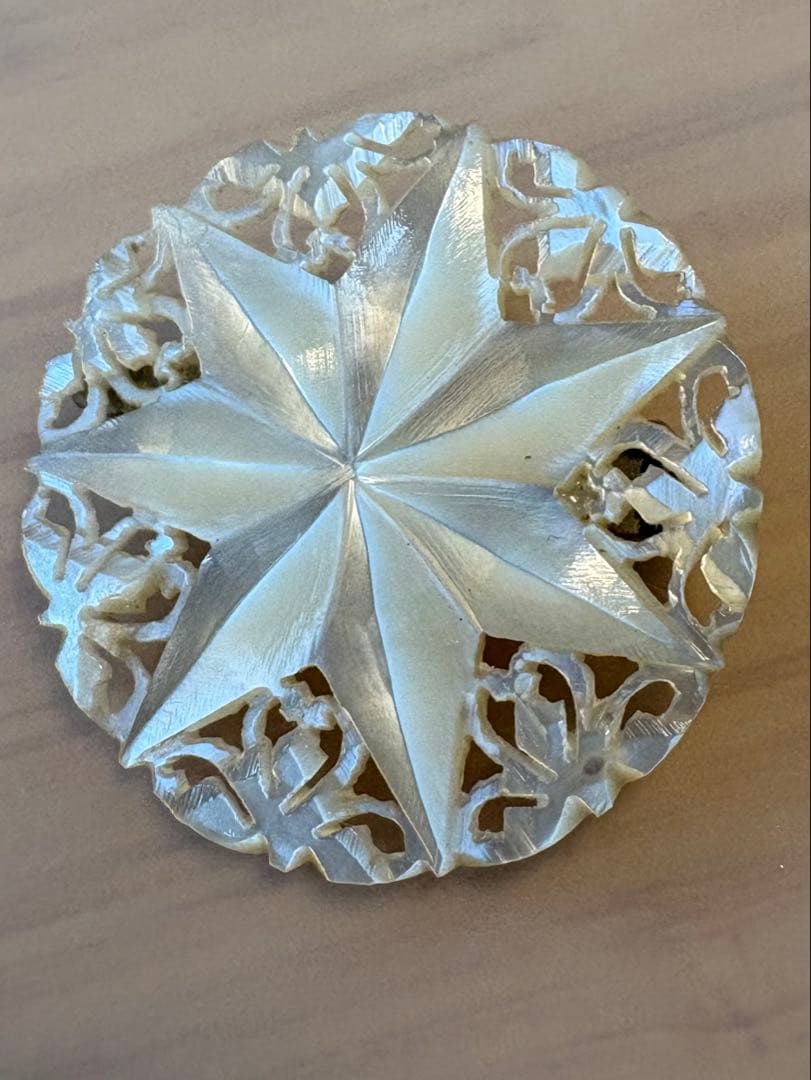 ベツレヘムパール⭐︎人気の七芒星ブローチ