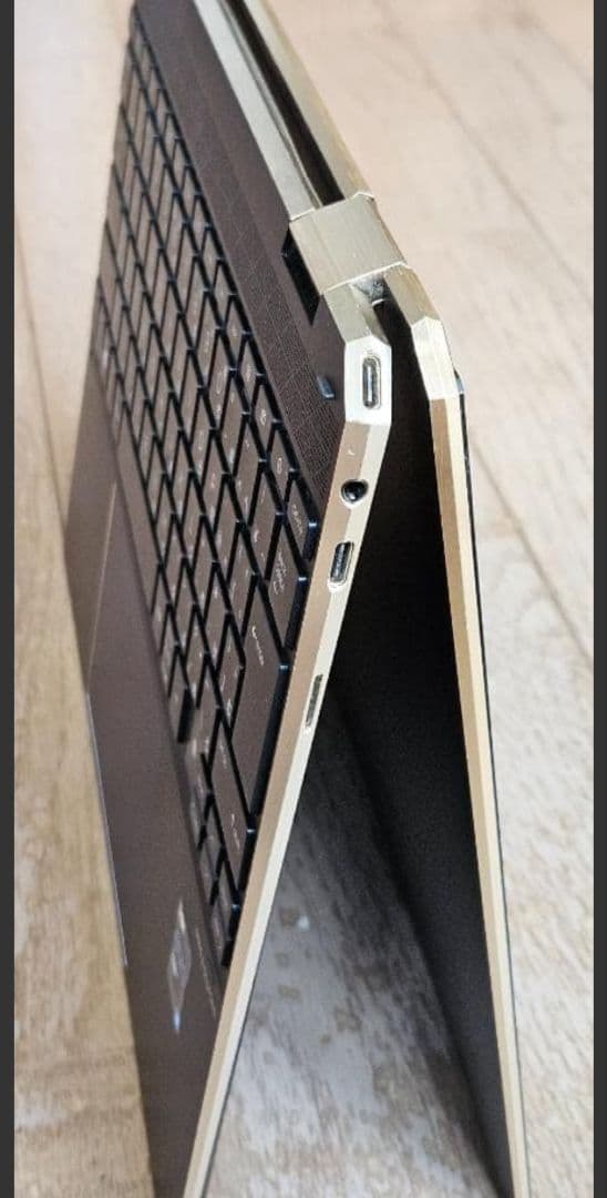 HPSpectre x360 14-ea0042TU　11世代