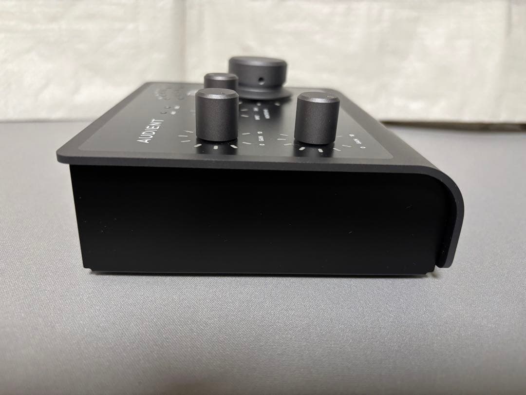 DTM・DAW AUDIENT iD4 mk2