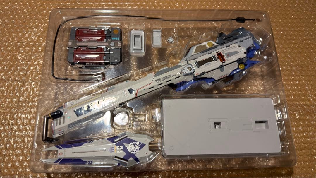 メタルビルド Hi-ν ハイニューガンダム ＆ ハイパーメガバズーカランチャー