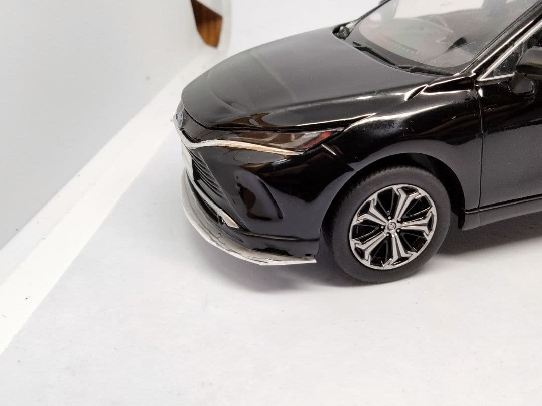 トヨタ ハリアー ブラック　カラーサンプル　1/30　ミニカー
