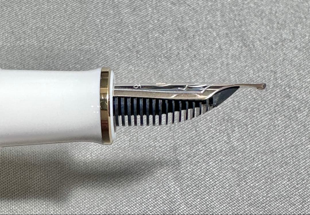 b*7様 ペリカン スーベレーン M400 ホワイトトータス