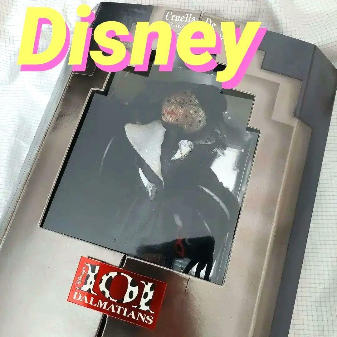 ディズニー×マテル社　クルエラ・デ・ビル フィギュア 101匹わんちゃん