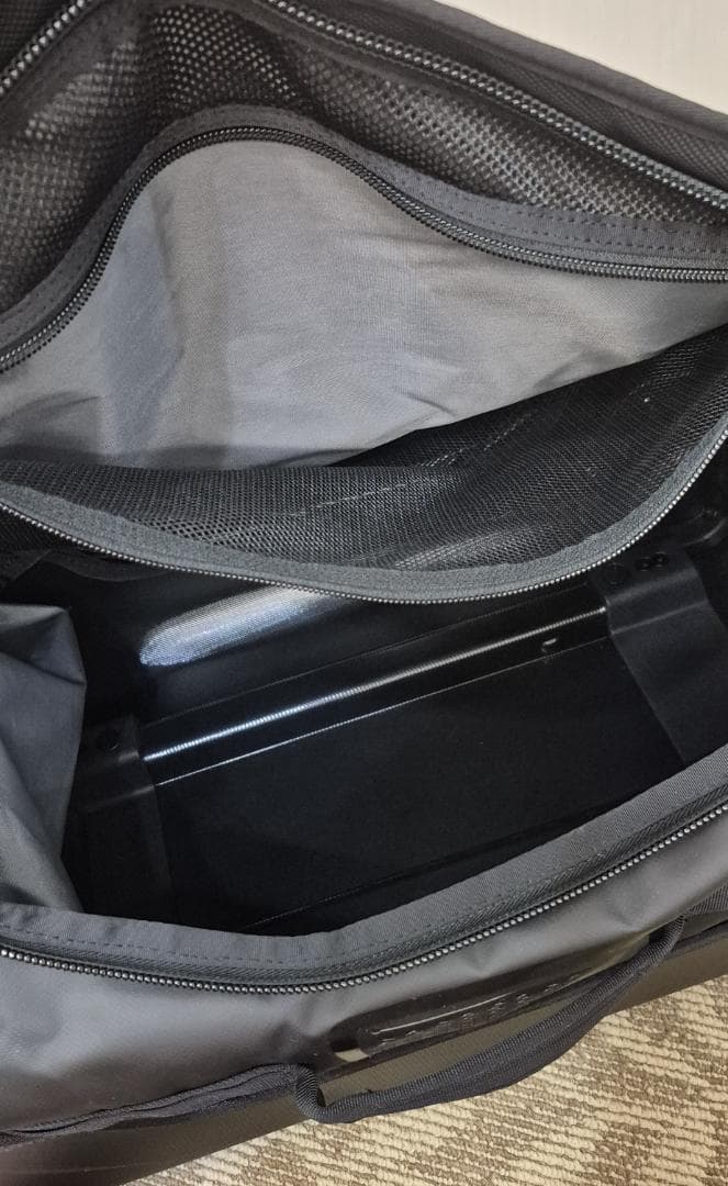 ノースフェイス　キャリーケース　機内OK　キャリーバッグ