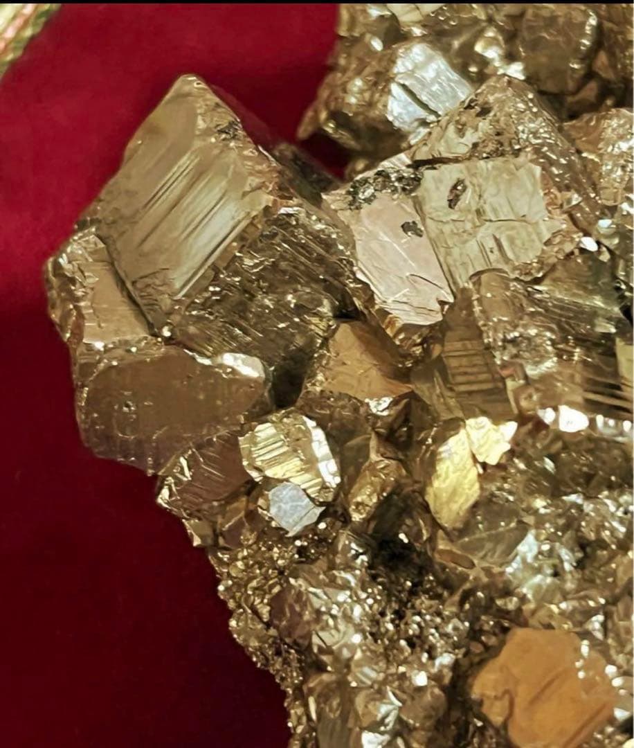 パイライト　黄鉄鉱　非加工天然原石　1,120g