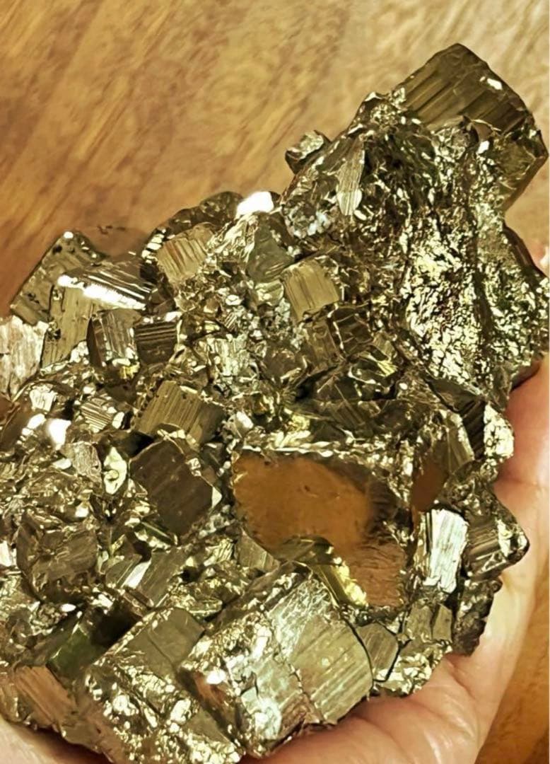 パイライト　黄鉄鉱　非加工天然原石　1,120g