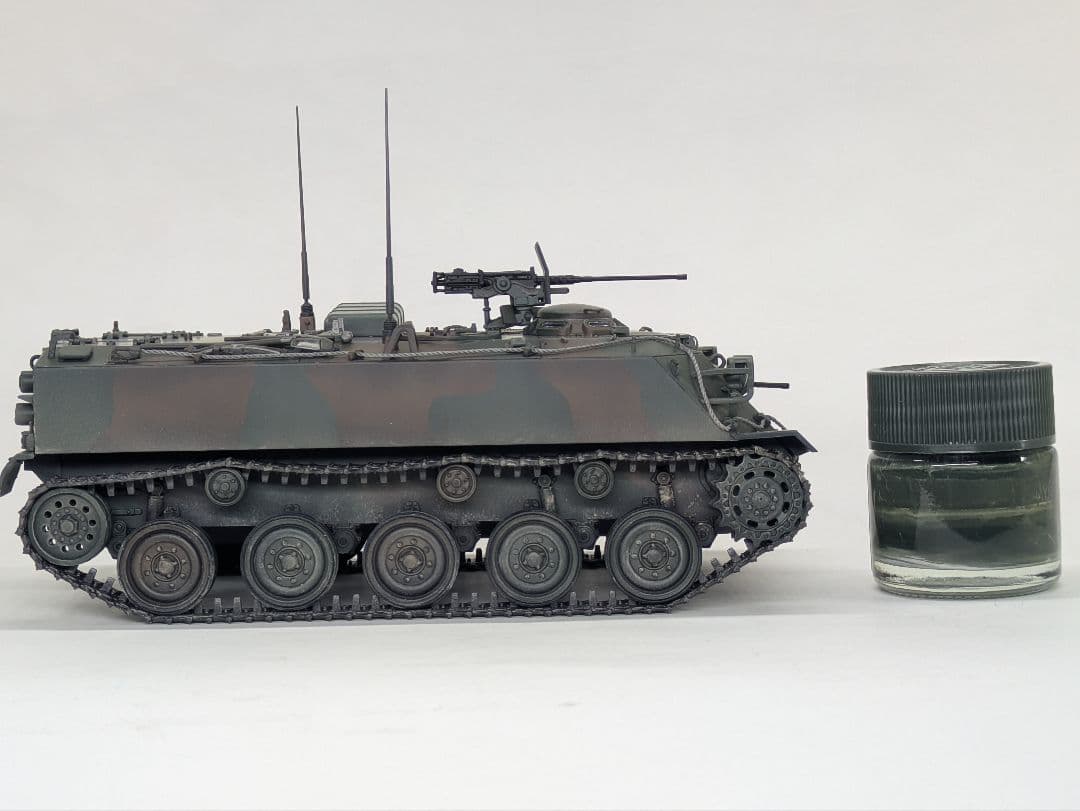 1/35 陸上自衛隊60式装甲車 プラモデル完成品