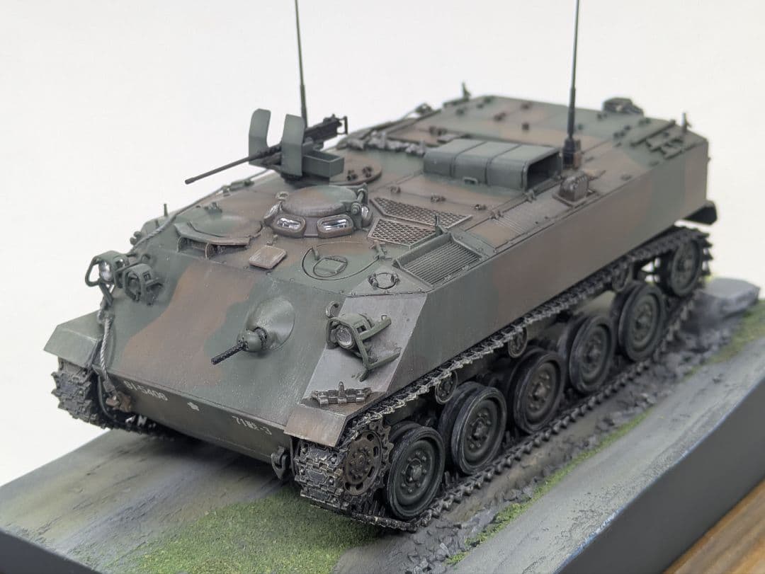 1/35 陸上自衛隊60式装甲車 プラモデル完成品