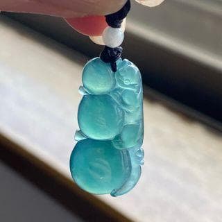 翡翠 カービング 彫刻