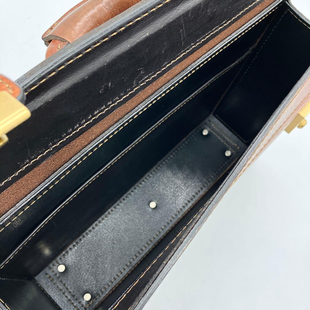 【HERZ】パイロットケース　ビジネスバッグ　レザー　ブラウン.