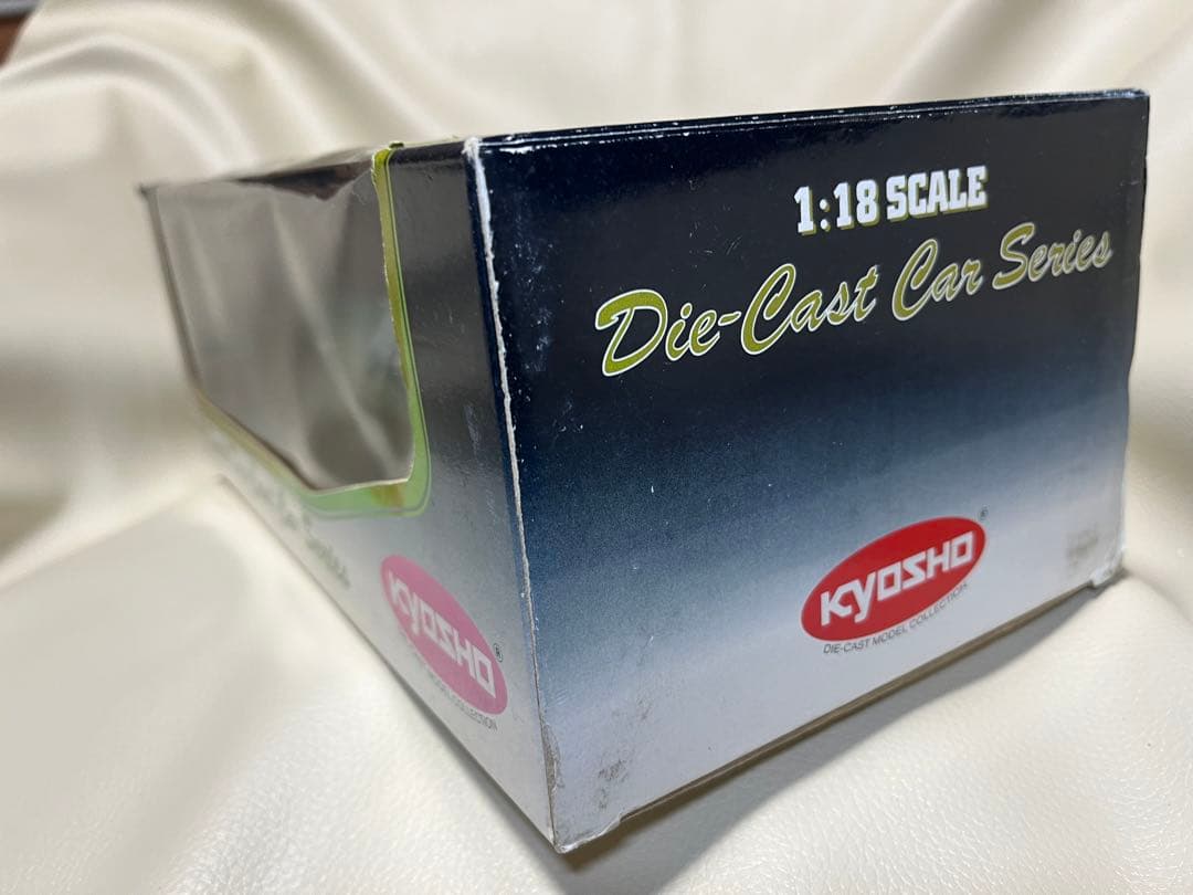 【希少絶版品!!】モーガン4/4 シリーズⅡ 京商 1/18 ミニカー