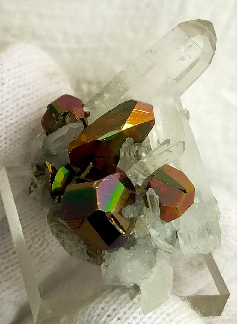 t*n様 【コレクター向】レインボーパイライト　水晶クラスター　パイライトインク