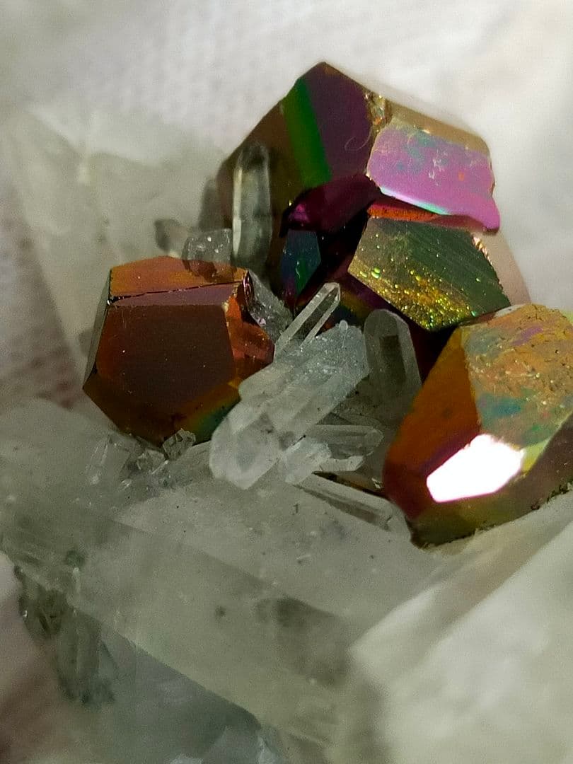 t*n様 【コレクター向】レインボーパイライト　水晶クラスター　パイライトインク