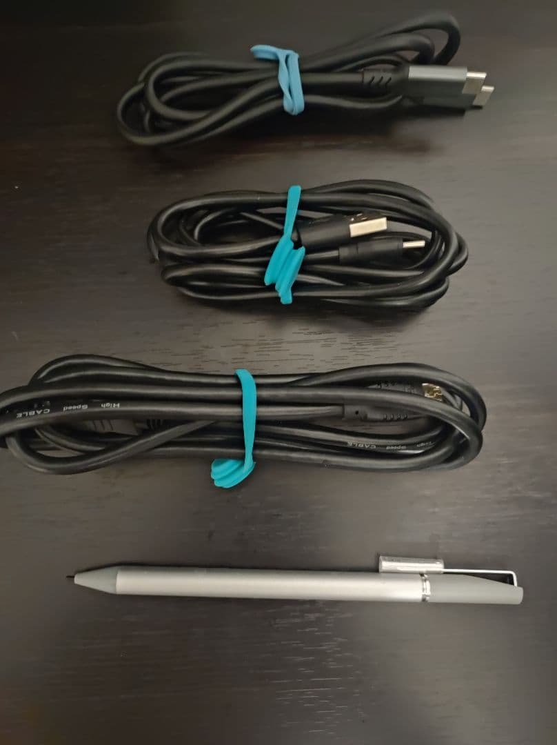 LIVXIA モバイルモニター 15.6インチ モバイルディスプレイ