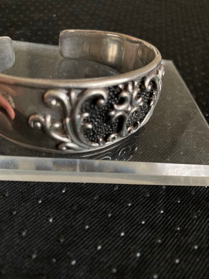 廃盤ウィリアムウォレスシルバー925スティングレイクロスバングル