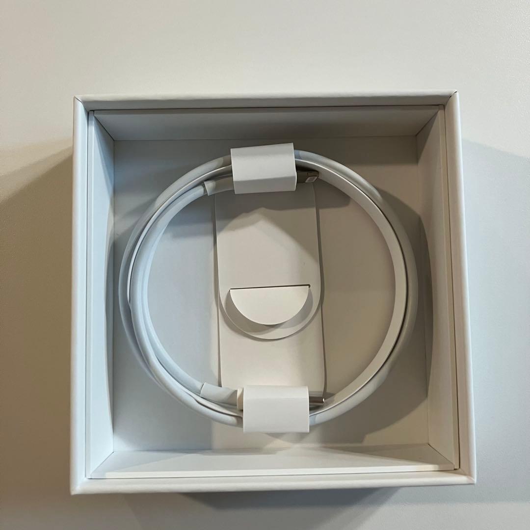 美品　Apple AirPods 第三世代　MME73J/A