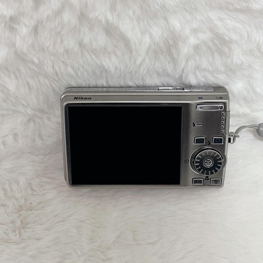 【美品】Nikon COOLPIX S600