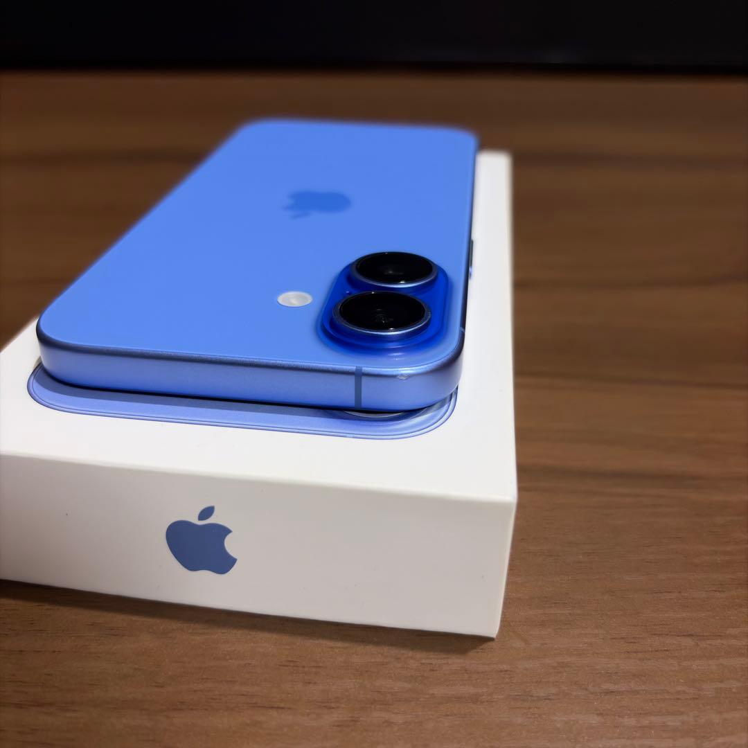 m*e様 iPhone16 128GB SIMフリー ウルトラマリン バッテリー