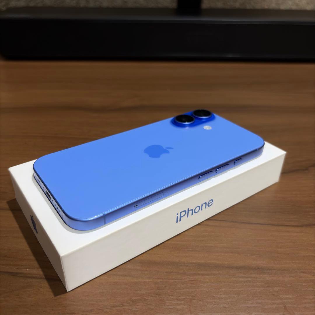 m*e様 iPhone16 128GB SIMフリー ウルトラマリン バッテリー